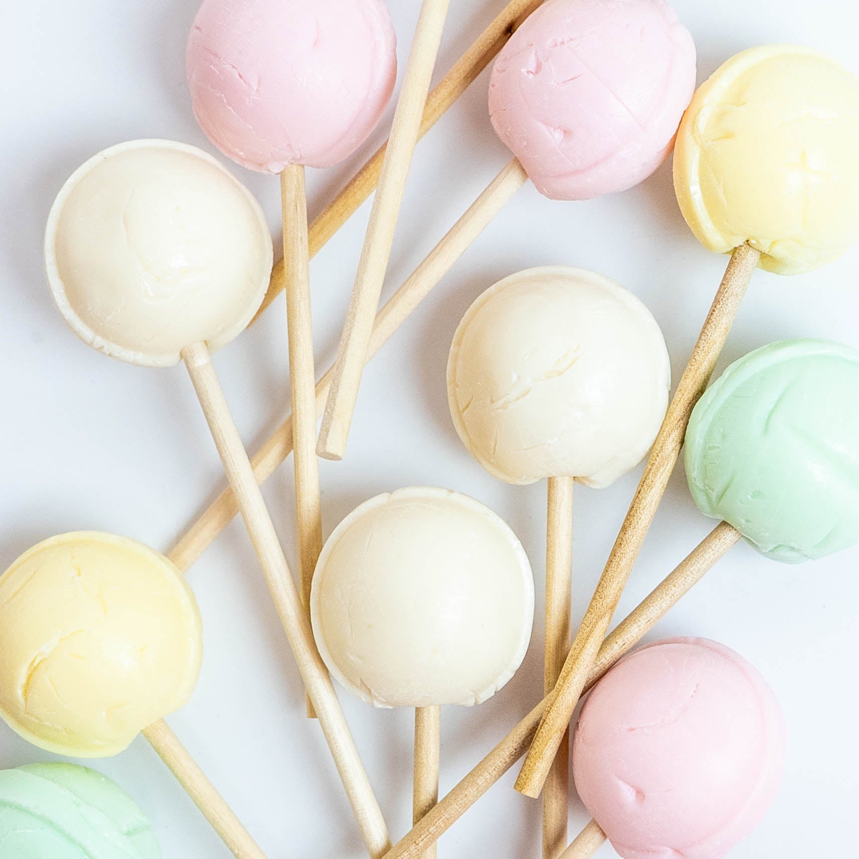 Full Bloom Jumbo Pop Assortment - 12 Count